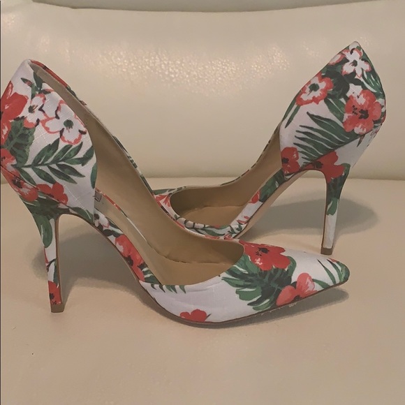 Floral Pumps - Picture 3 of 5